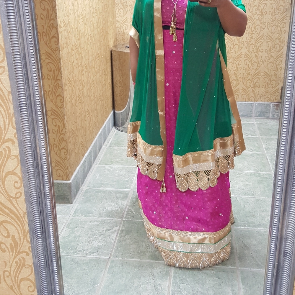 GREEN & PINK BANARASI JACQUARD EMBROIDER Lehnga